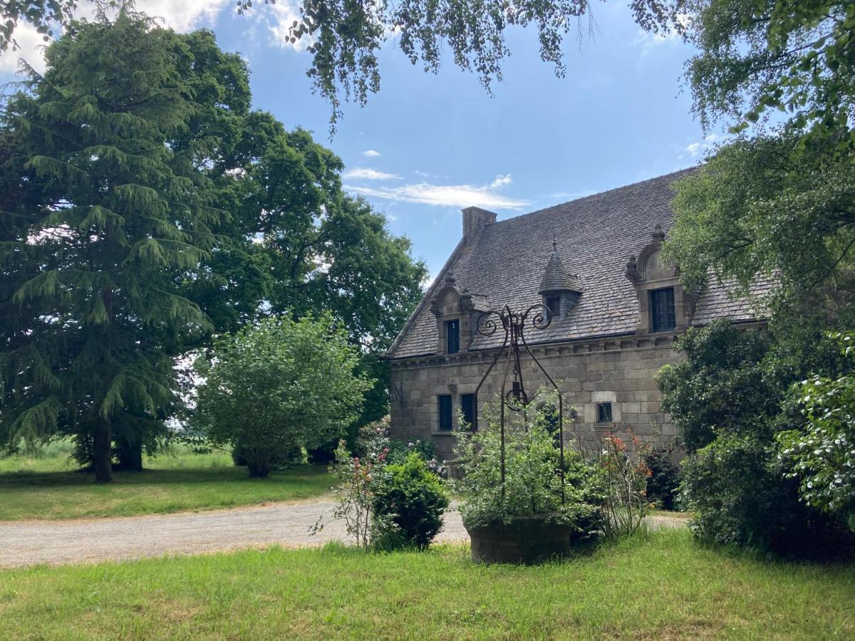 La Forge De La Coudraie Bed & Breakfast Pleugueneuc Bagian luar foto