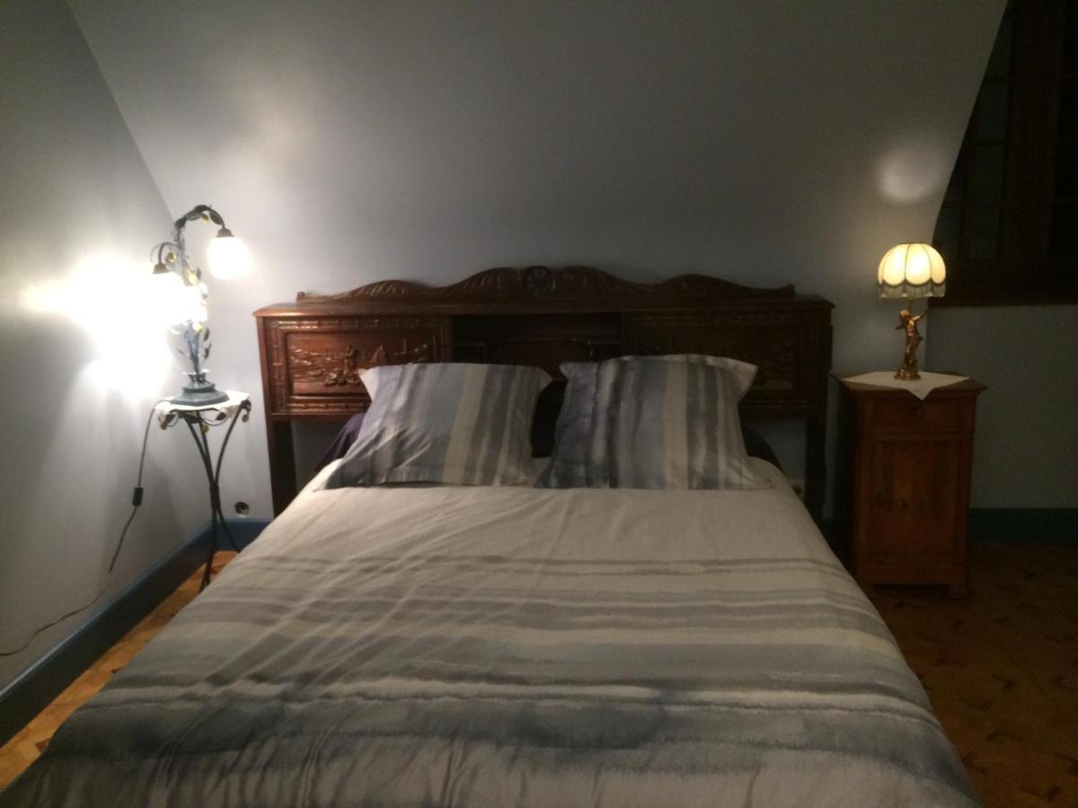 La Forge De La Coudraie Bed & Breakfast Pleugueneuc Bagian luar foto
