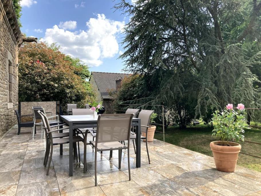 La Forge De La Coudraie Bed & Breakfast Pleugueneuc Bagian luar foto