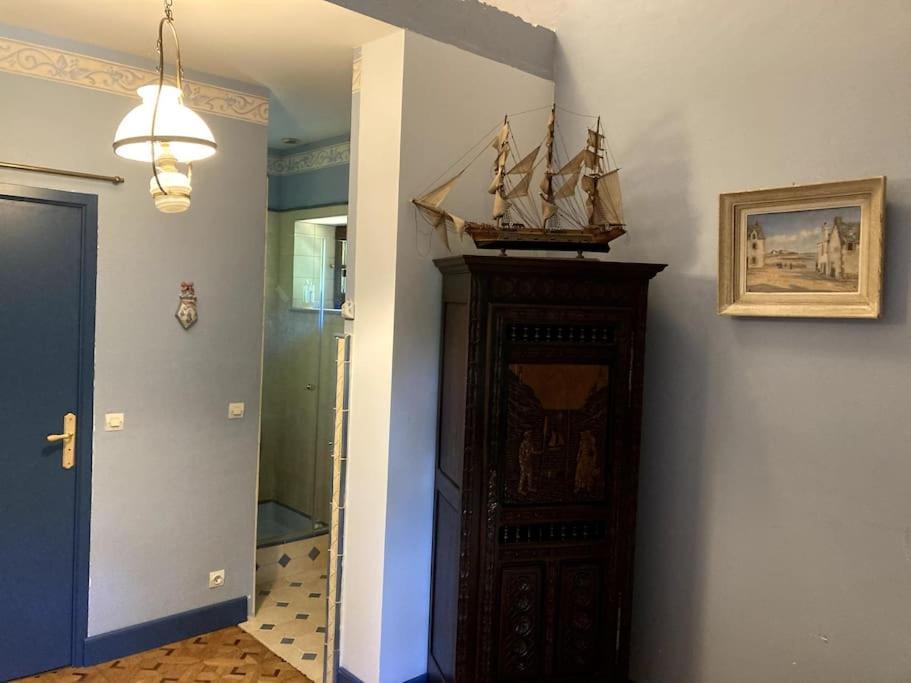 La Forge De La Coudraie Bed & Breakfast Pleugueneuc Bagian luar foto