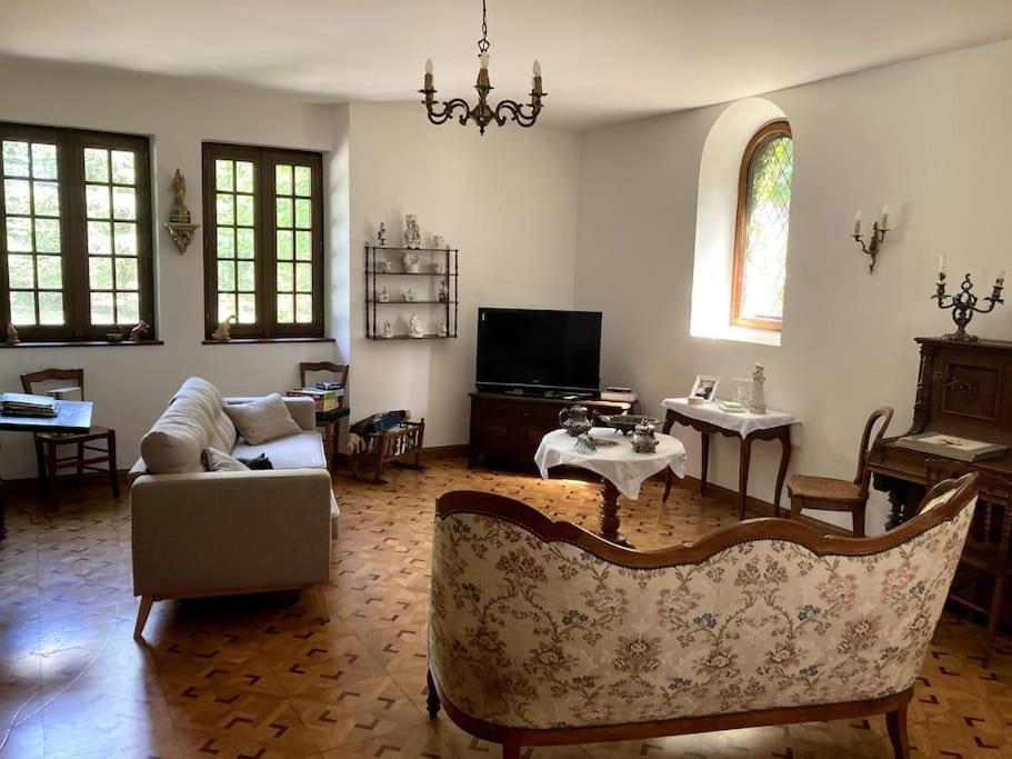 La Forge De La Coudraie Bed & Breakfast Pleugueneuc Bagian luar foto