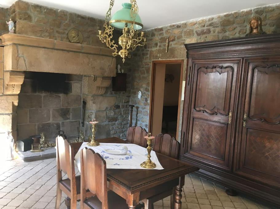 La Forge De La Coudraie Bed & Breakfast Pleugueneuc Bagian luar foto